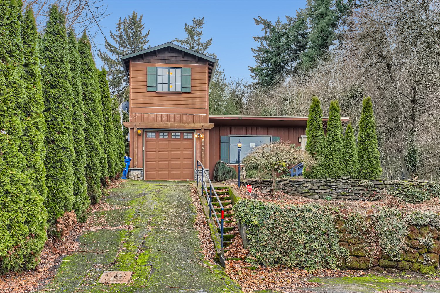 Sold! Cozy two bedroom home located in Multnomah Village!